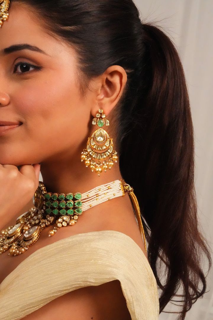 Traditional Uncut Stone Statement Choker with Earring and Maangtika
