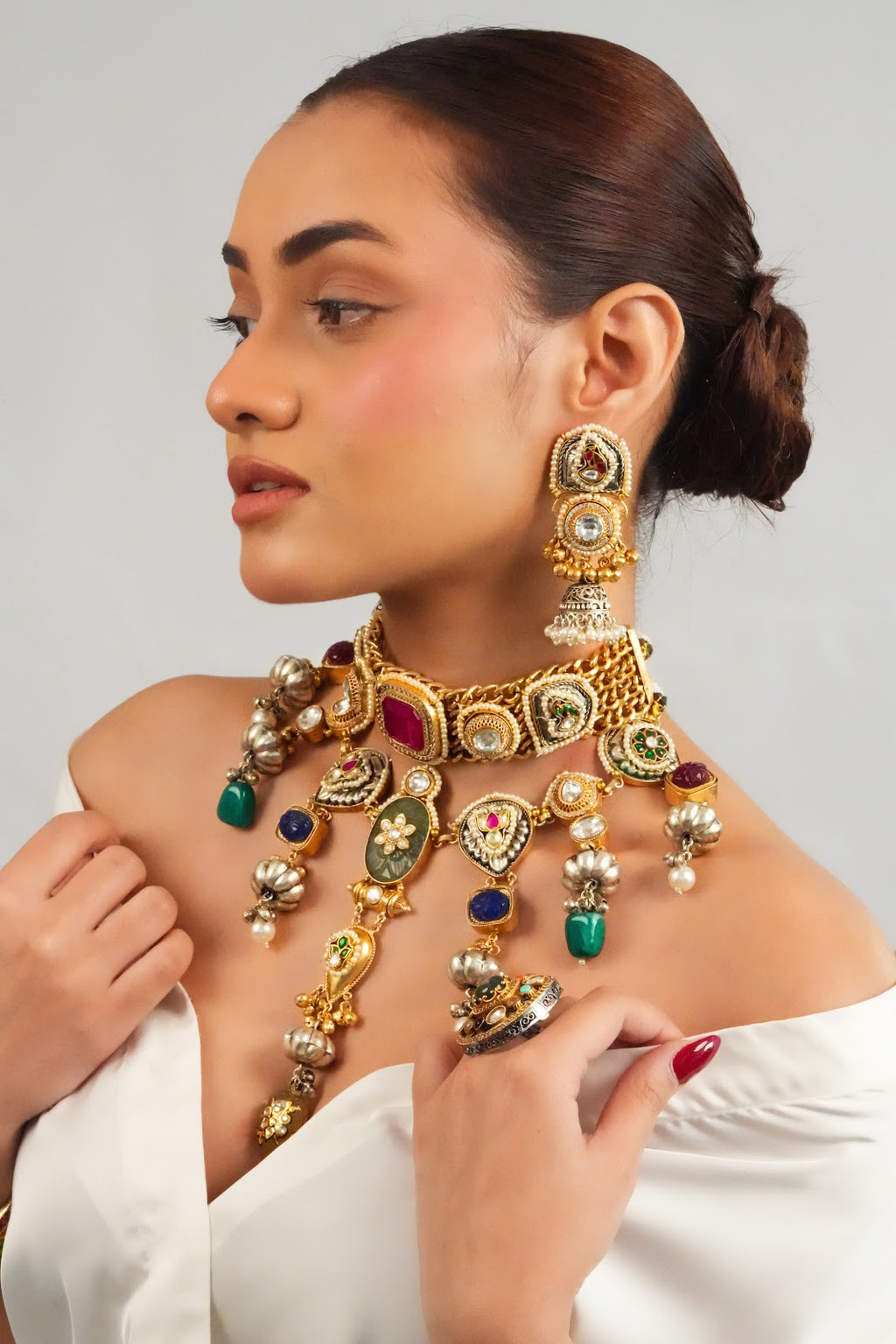 Traditional Royal Motif Gold Choker with Earrings