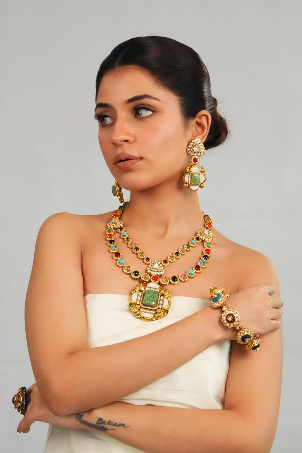Elegant Vibrant Gemstone Necklace with Earrings