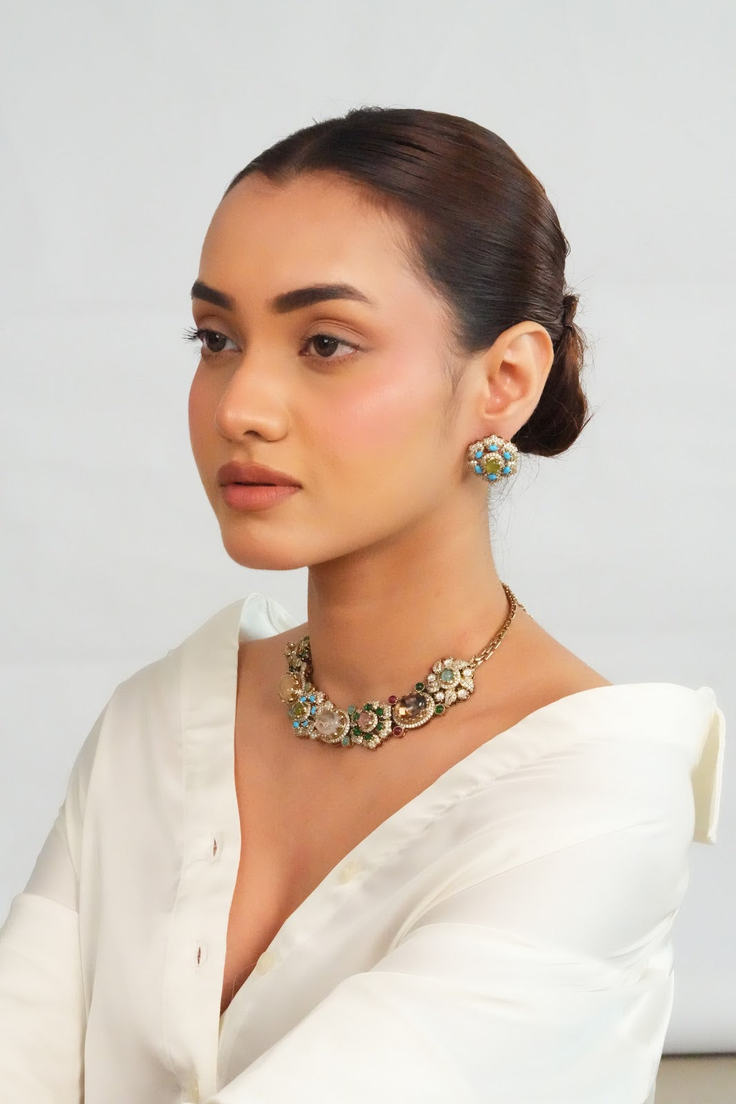 Classic Ornate Multicolor Gemstone Necklace