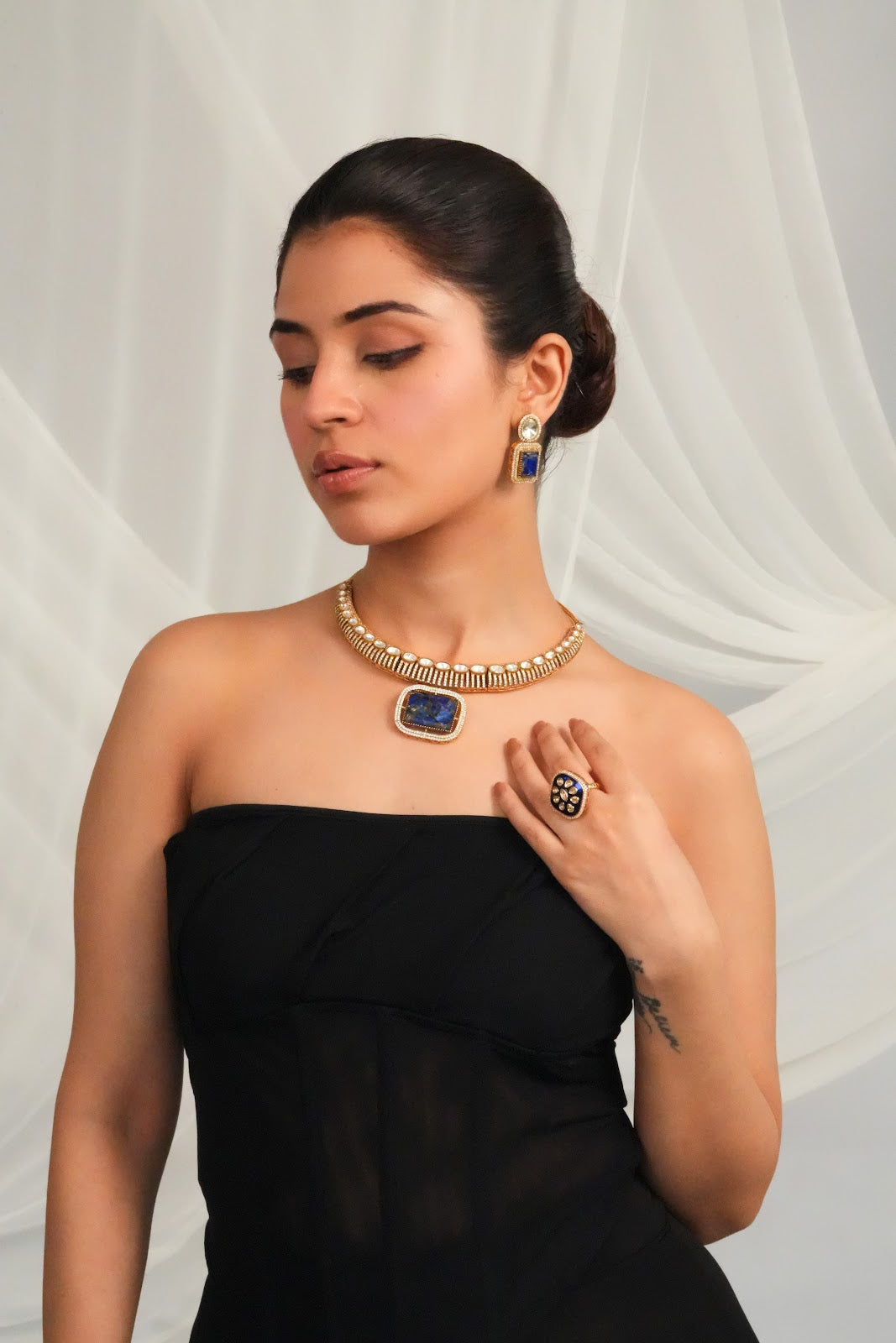 Classic Blue Stone Collar Necklace with Statement Earrings