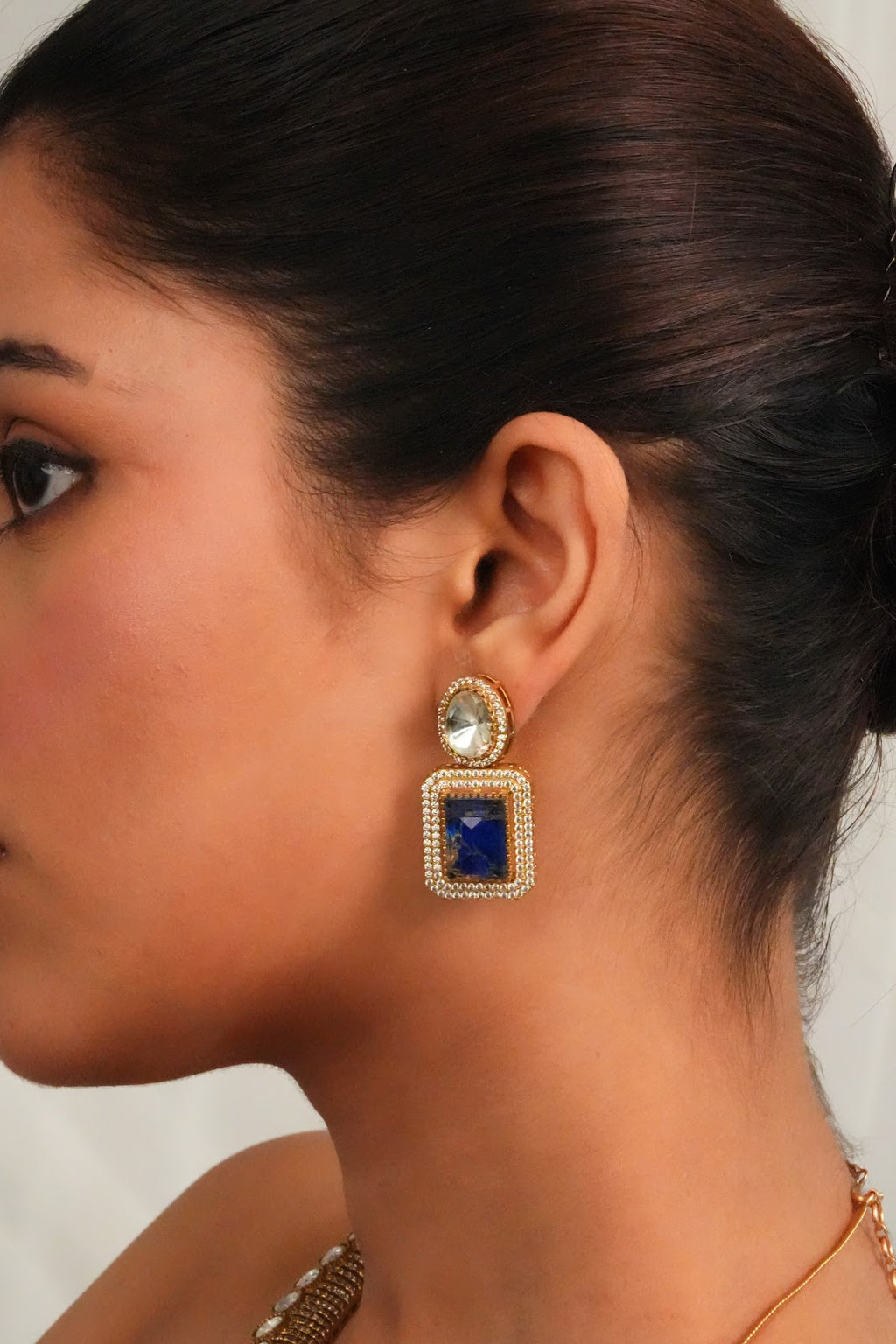 Classic Blue Stone Collar Necklace with Statement Earrings