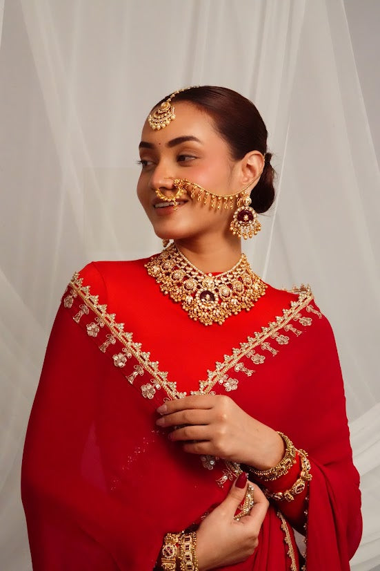 Elegant Minimal Chain Style Nath